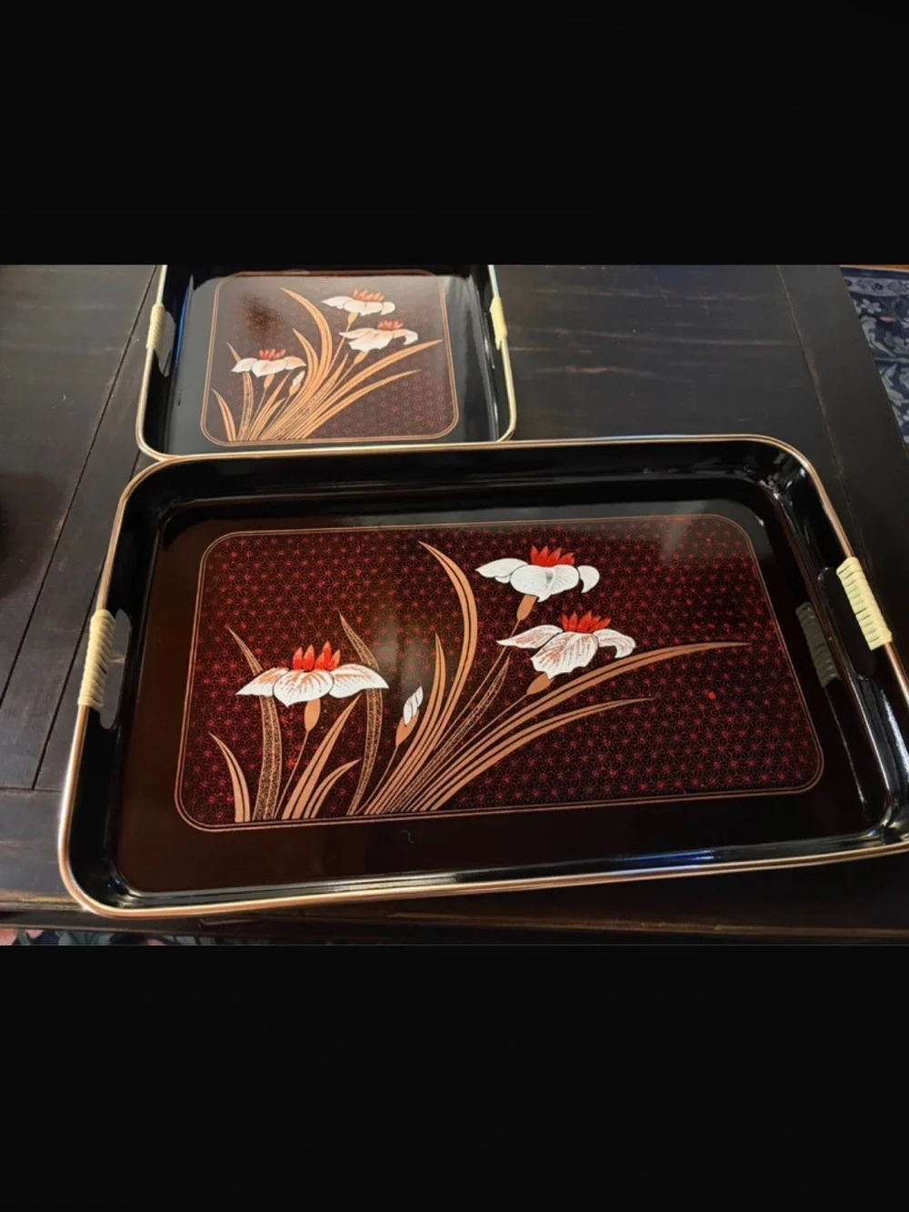 Vintage Lacquerware Tray Set - 3 pieces